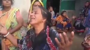 बिलखते परिजन