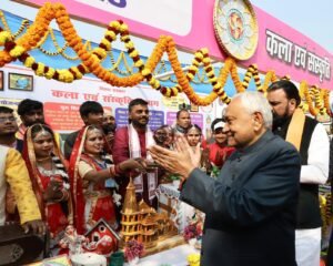 CM नीतीश ने जीविका दीदियों से मुलाकात की