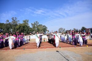 लोक-संस्कृति की झलक दिखाती प्रस्तुतियां