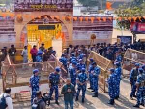 8000 जवान तैनात