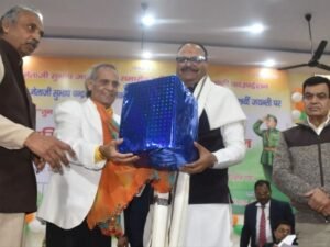 उपमुख्यमंत्री ब्रजेश पाठक मेरठ के दौरे पर