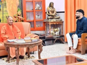 CM योगी से मिले बादशाह