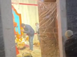 ASP अनुज चौधरी भी गुरु गोरक्षनाथ मंदिर पहुंचे