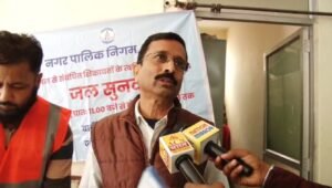   लाल बहादुर पटेल,  प्रयोगशाला सहायक