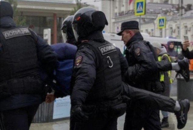 रूस में छात्र मुश्किल में