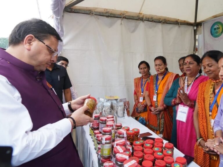 CM Dhami Saras Aajeevika Mela