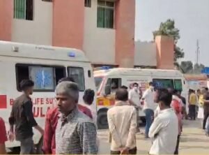 मरीजों को किया GMCH रेफर