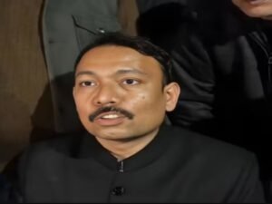 अलंकार अग्निहोत्री के बदले मिजाज