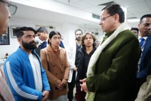 CM ने इलाज का दिया भरोसा