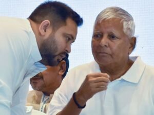 लालू ने दो-टूक लहजे में कह कि, आरोप मंजूर नहीं, हम केस लड़ेंगे।