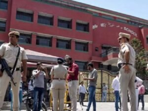 जांच में लगी टीम