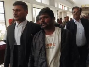 ड्राइवर मोहन ने किया सरेंडर