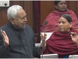  CM नीतीश को कहा जिंदा लाश