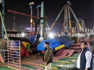 झूला संचालक की लापरवाही से गई जान