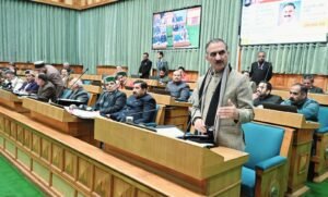 जमीनों के बेनामी सौदों पर सरकार सख्त