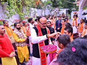 डिप्टी CM ब्रजेश पाठक ने किया बटुकों के सम्मान