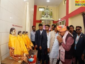 द्वारकाधीश मंदिर में मुख्यमंत्री डॉ मोहन योदव पहुंचे