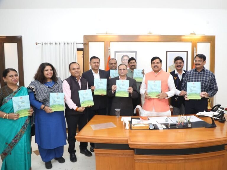 मुख्यमंत्री डॉ.मोहन ने किया क्लाइमेट रेसिलिएंट फ्यूचर का विमोचन