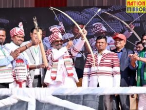 मुख्यमंत्री हेमंत सोरेन ने ताने महासभा में तीर-धनुष