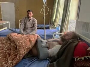 हमलों में कई लोग घायल