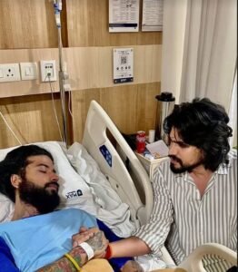 ICU में भर्ती अनुराग