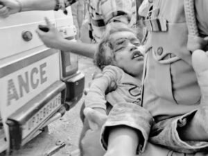 हादसे में एक बच्चा घायल हो गया। 