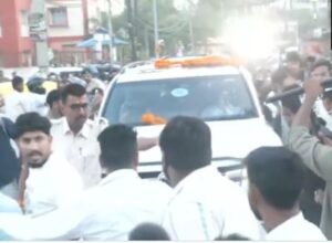 विधायक आवास के लिए निकले अनंत सिंह