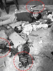 जमीन पर पड़े बच्चों के शव