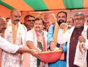 नितिन नबीन और डिप्टी CM ने खेली होली