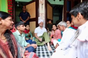 किसान की बेटी की शादी में पहुंचे राहुल