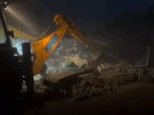 सुबह 3 बजे हुई कार्रवाई