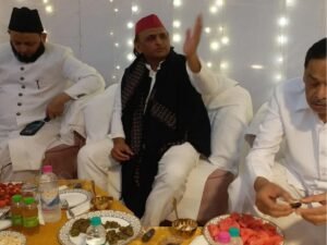 अखिलेश यादव