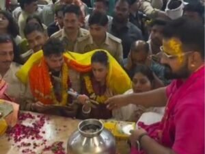 कुलदीप यादव ने की चौखट पूजा