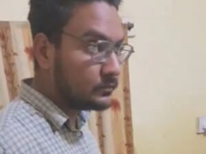 आरोपी, जिला उद्योग केंद्र के सहायक