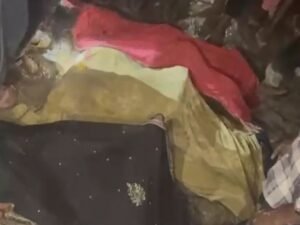 नदी से निकाले बच्चों के शव