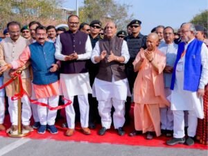 रक्षामंत्री और CM योगी ने जनता को किया समर्पित 