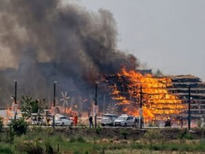 राजघाट में महायज्ञ में लगी आग,