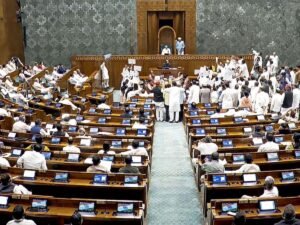 विपक्ष का हंगामा