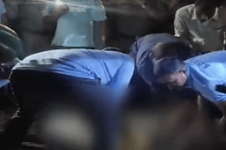 इंदौर में सीवर टैंक में दम घुटने से 2 निगमकर्मियों की मौत