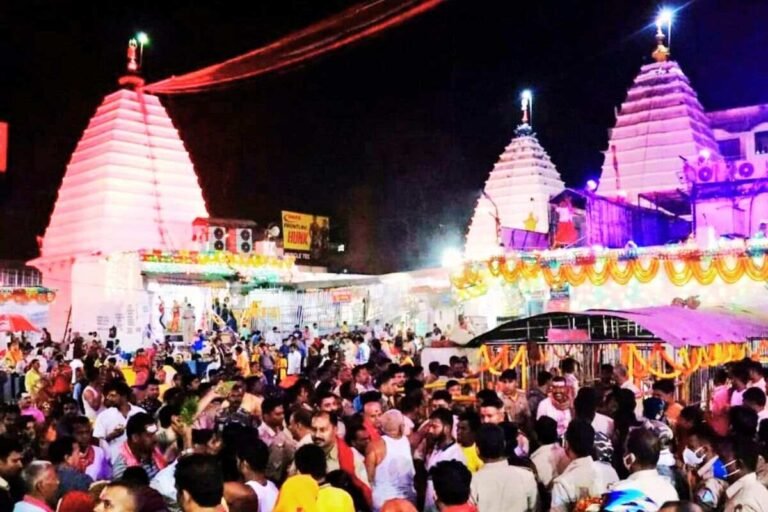 झारखण्ड का देवघर रंगा आस्था के रंग में