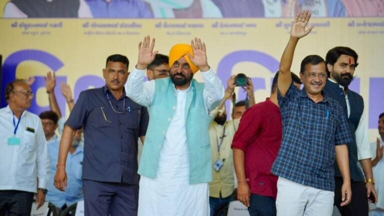 गुजरात में बदलाव की आप ने उठाई पुकार: अमरेली में केजरीवाल-मान ने भाजपा पर किया तीखा हमला