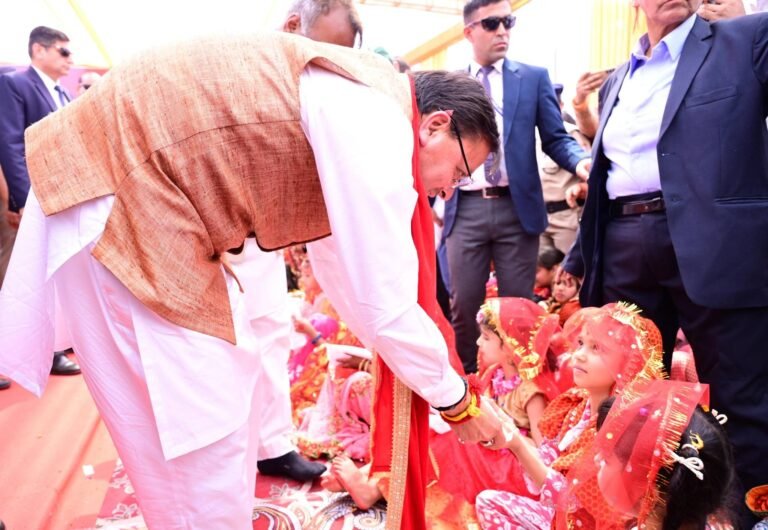  CM Dhami Kanya Pujan