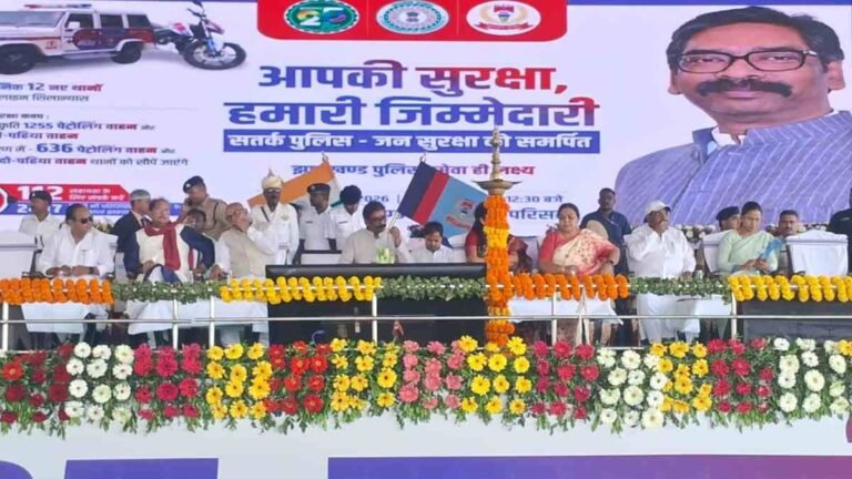 झारखण्ड सीएम सोरेन ने 12 नए थाना भवनों का किया शिलान्यास, पुलिस को सौंपे गए 636 पेट्रोलिंग वाहन