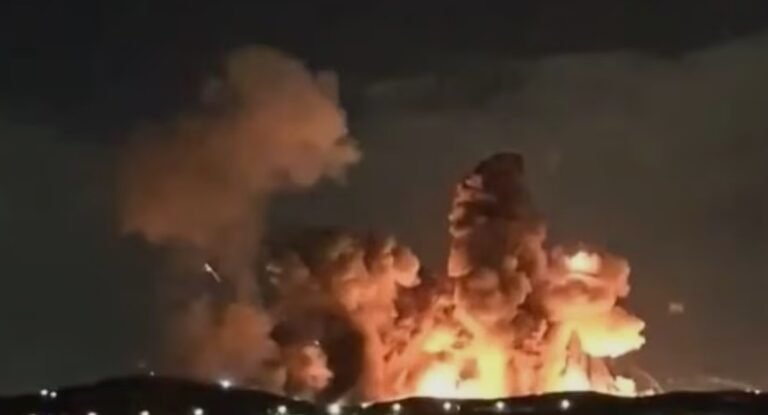 अमेरिका की एयरस्ट्राइक