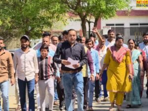 आउटसोर्स कर्मचारियों ने सौंपा कलेक्टर को ज्ञापन