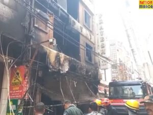 दिल्ली के पालम में 5 मंजील इमारत में लगी आग, 3 बच्चों समेत 9 लोगों की मौत