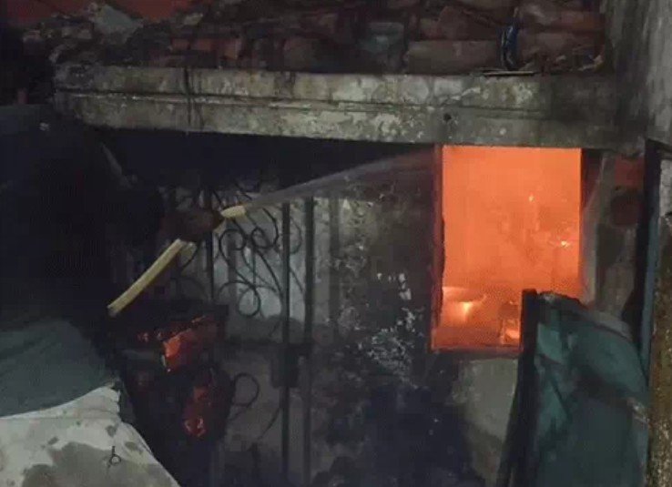 फ्रिज में ब्लास्ट