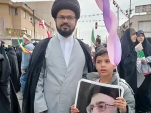 बाराबंकी के रहने वाले मौलाना जफर अब्बास अपने बेटे युसूफ अब्बास ईरान में फंसे