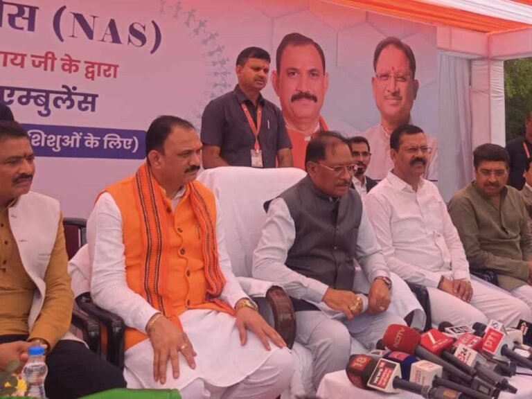 मुख्यमंत्री साय ने 108 संजीवनी एक्सप्रेस की 375 नई एम्बुलेंस का किया लोकार्पण