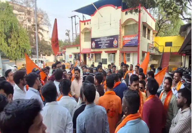 विवादित बयान पर बवाल